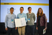 Daniyal Noor, Dominik Kraus und Marcel Kraus von NKTEK mit Anna Christmann | Foto: BMWK, Hannes Schmidt